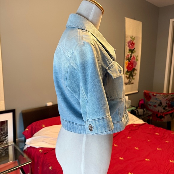 2024 CHANEL Light Blue Denim Jacket coco beach so 40 - Picture 4 of 11
